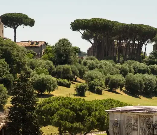 Parque de la Colina del Oppio y las Termas de Trajano